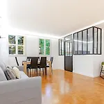 Séjour accueillant 3 chambres dans le 20ème